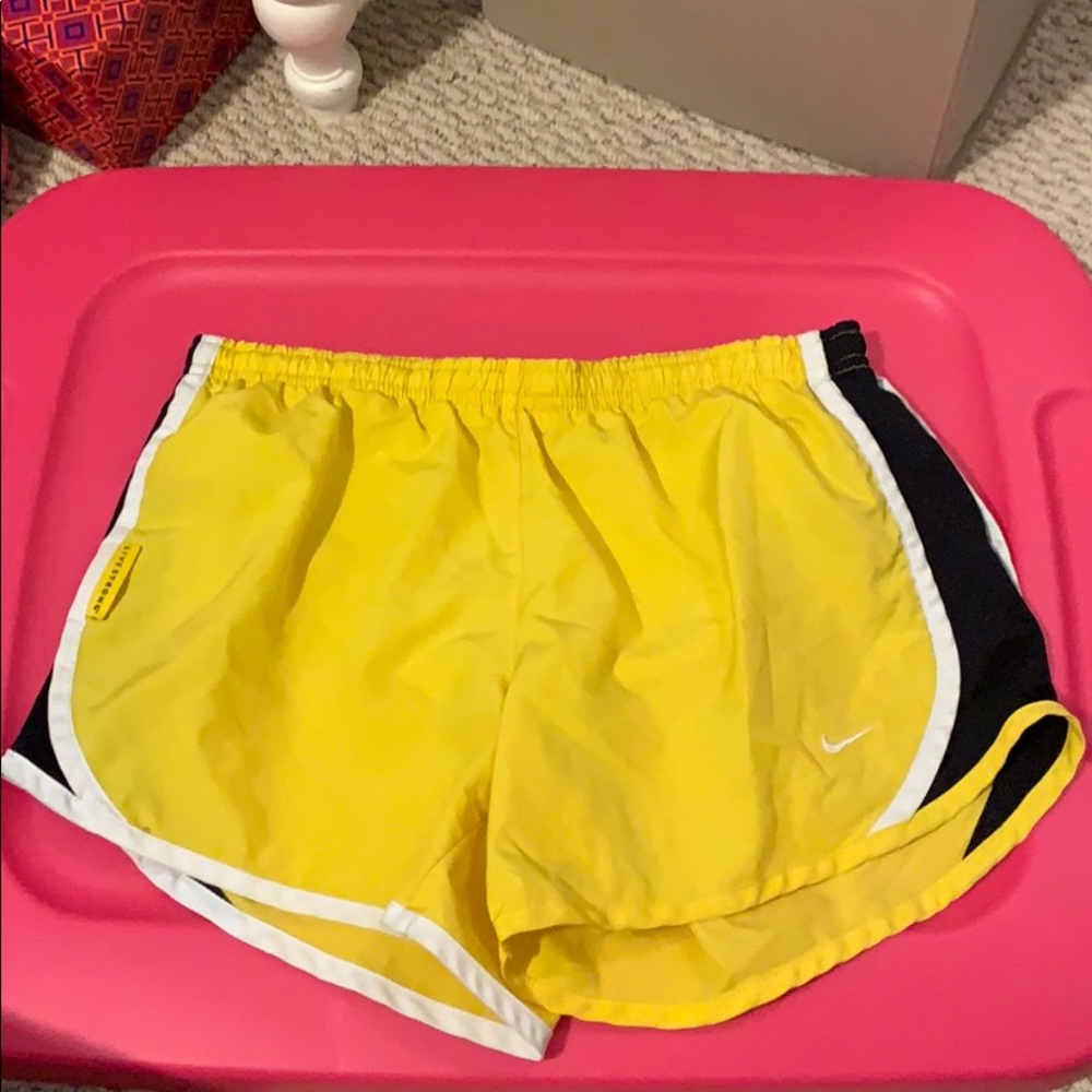 Kids size large (fit like adult small) Livestrong